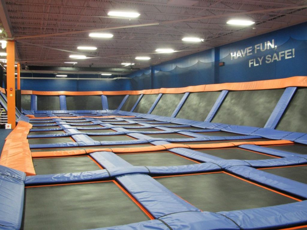 Sky Zone Springdale 3