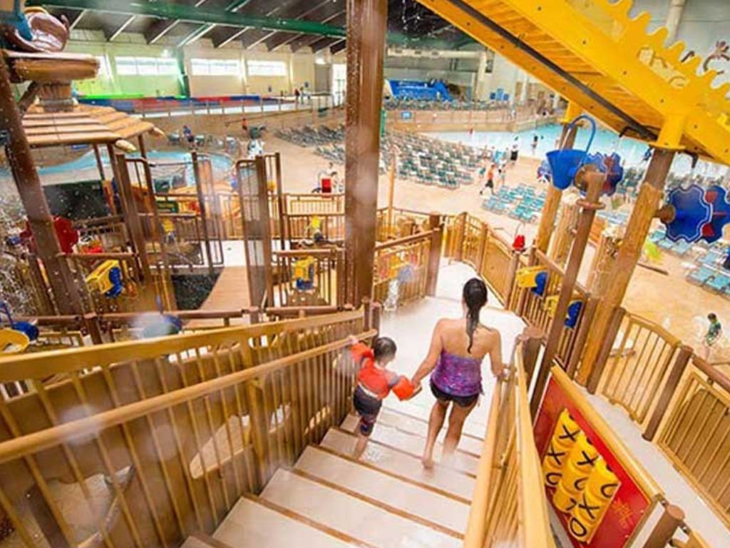 Great Wolf Lodge Water Park 2