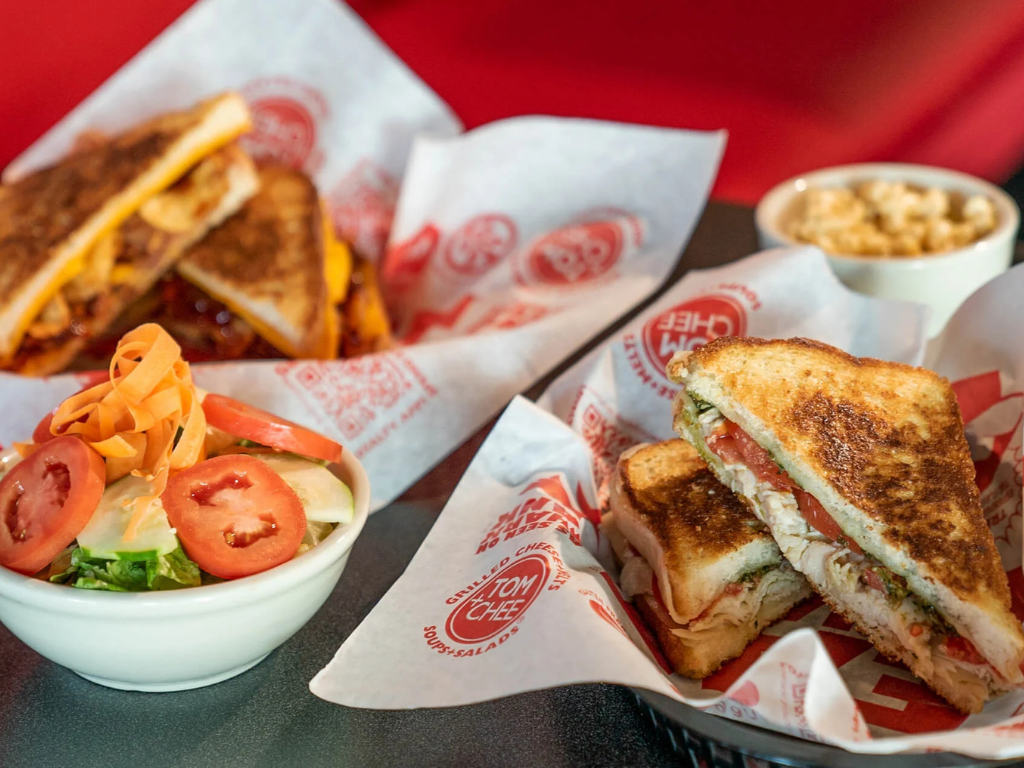 Tom & Chee